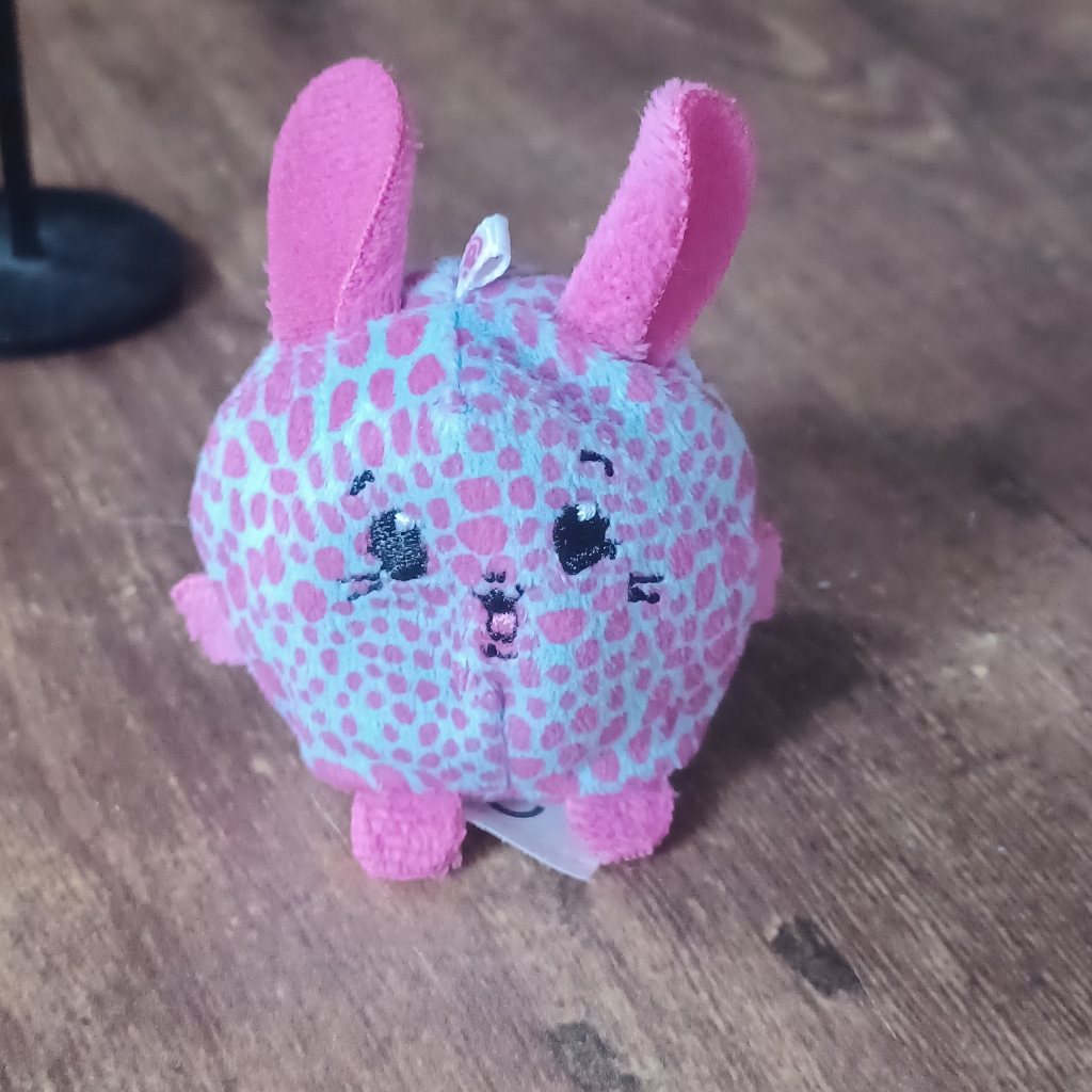 Pikmi Pops Surprise Scented Plushie Beanie Keychain